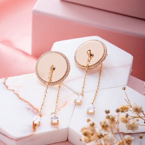 Button Earring - Picture 2 of 2